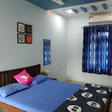 Anandi Villa Homestay Adhi 外观 照片