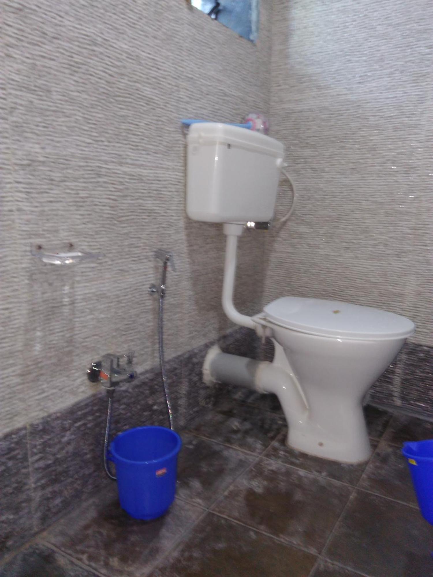Anandi Villa Homestay Adhi 外观 照片