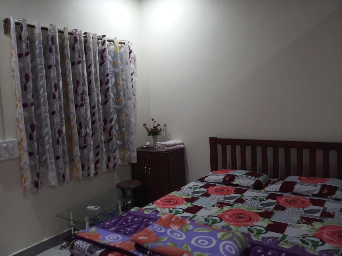 Anandi Villa Homestay Adhi 外观 照片