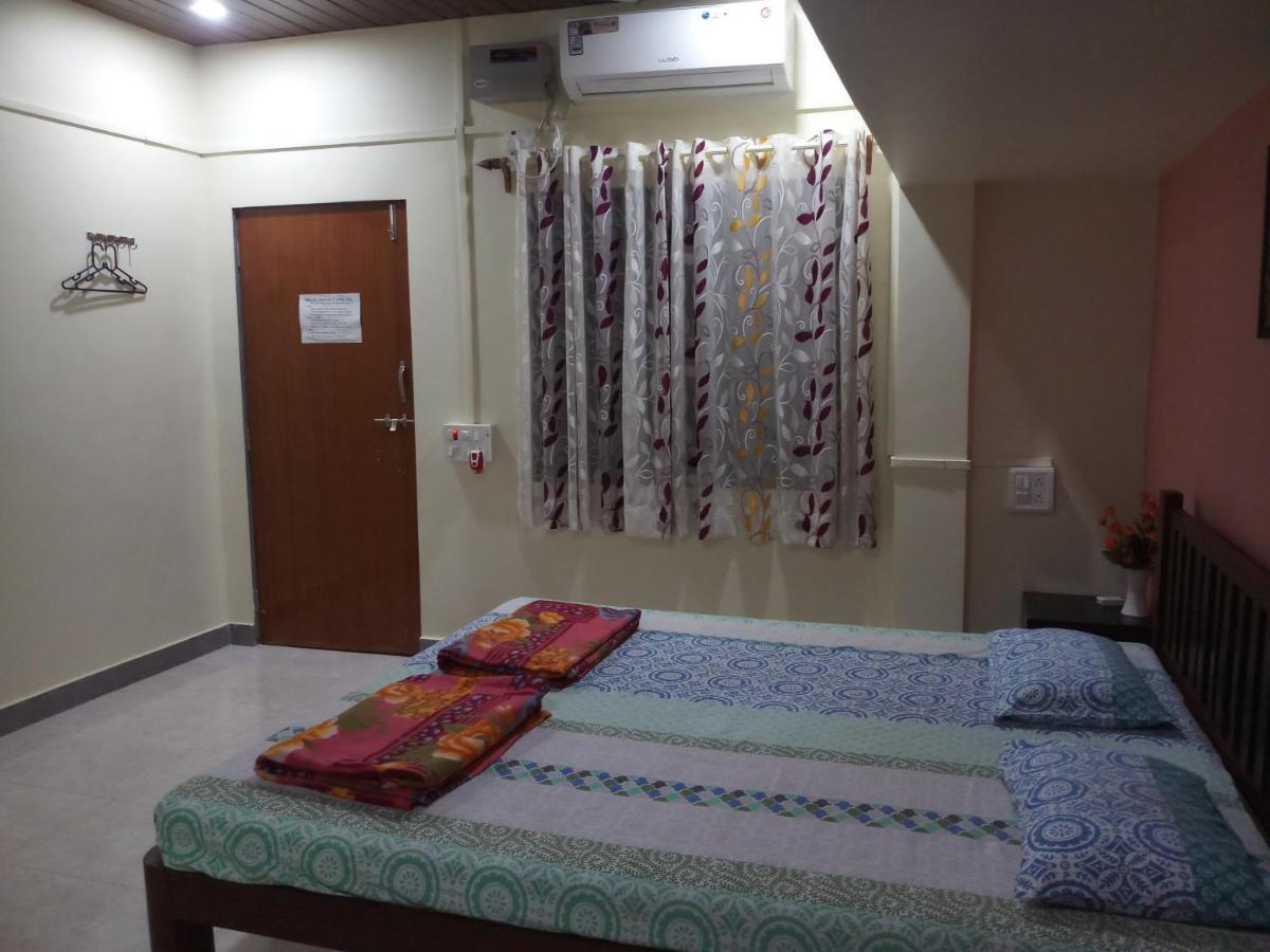 Anandi Villa Homestay Adhi 外观 照片