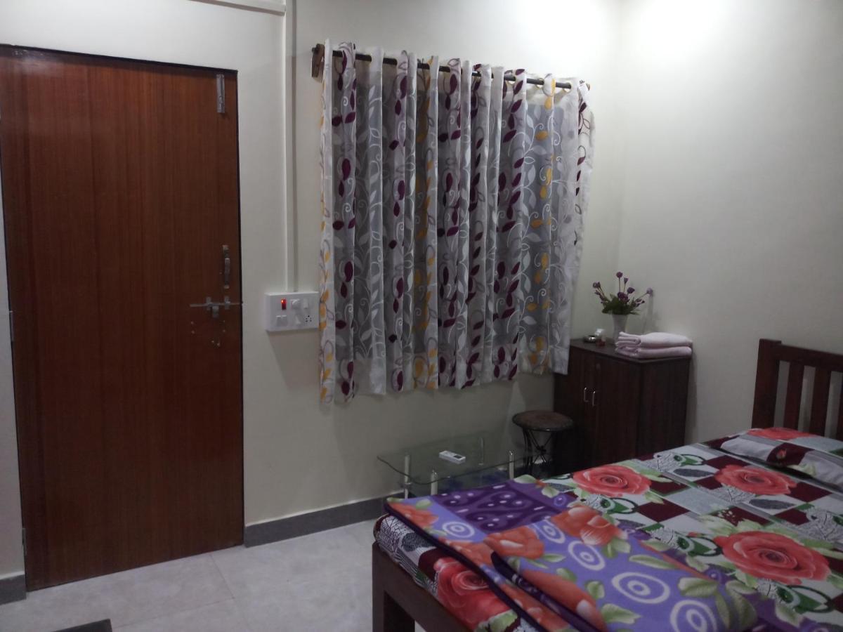 Anandi Villa Homestay Adhi 外观 照片