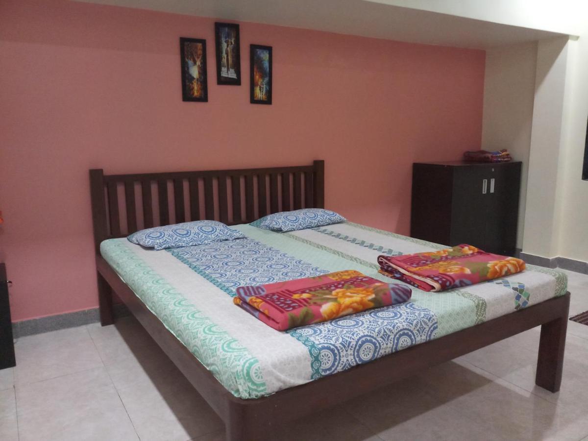 Anandi Villa Homestay Adhi 外观 照片